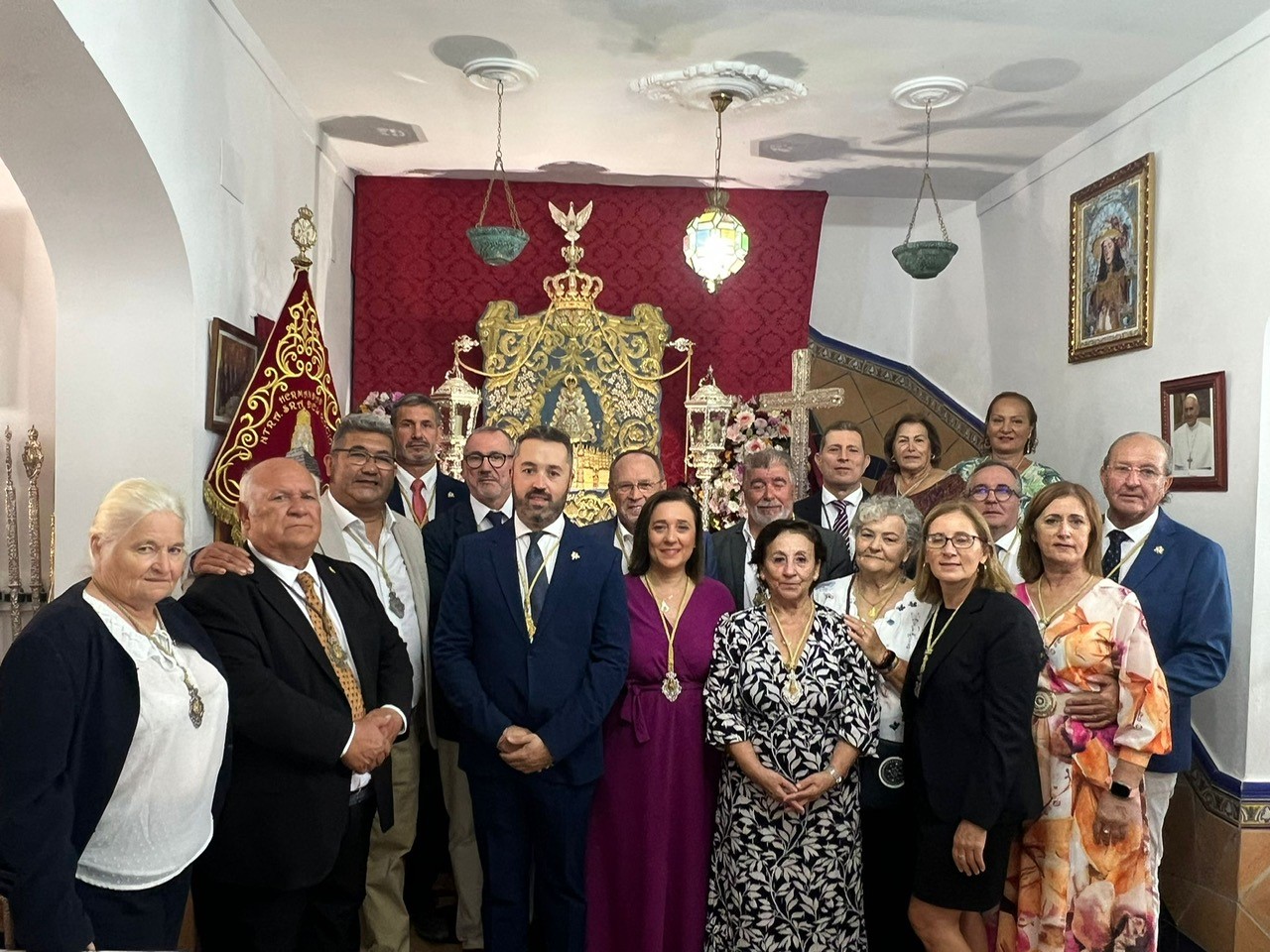 Video. Hundreds gather in El Rocío to honour La Blanca Paloma